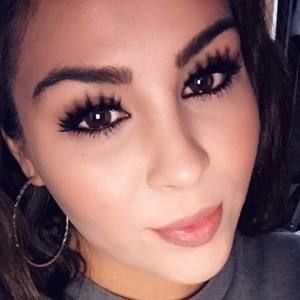 Meet your Posher, Raquel